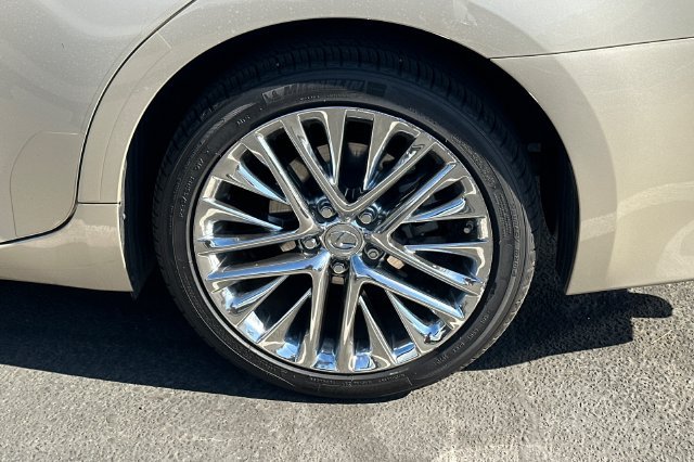 Used 2013 Lexus ES 350 w/ Luxury Pkg FWD image 4