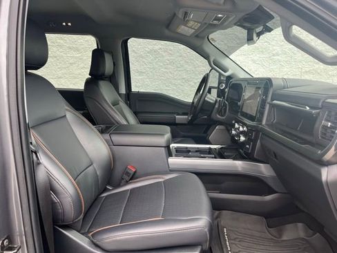 Used 2025 Ford F250 Lariat w/ Chrome Package image 10