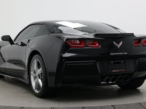 Used 2015 Chevrolet Corvette Stingray Coupe w/ Battery Protection Package RWD image 4