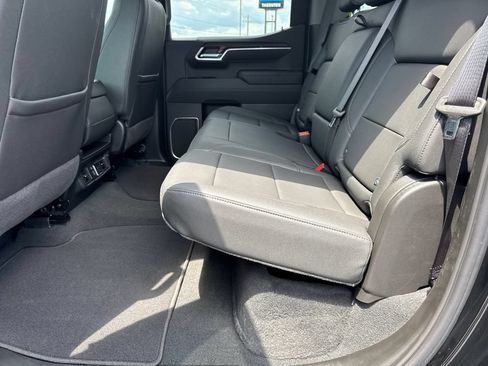 Used 2026 GMC Sierra 1500 SLT AWD/4WD image 22