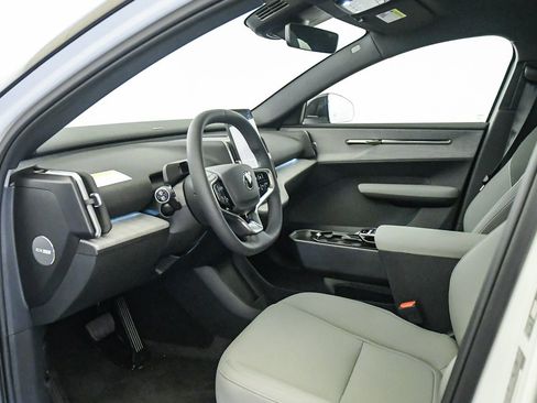 New 2026 Volvo EX30 Cross Country Ultra image 17