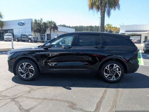 New 2026 Lincoln Nautilus Premier w/ Equipment Group 102A AWD/4WD image 7