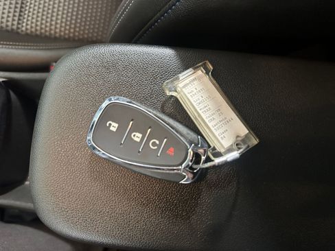 Used 2025 Chevrolet Trax LT image 22