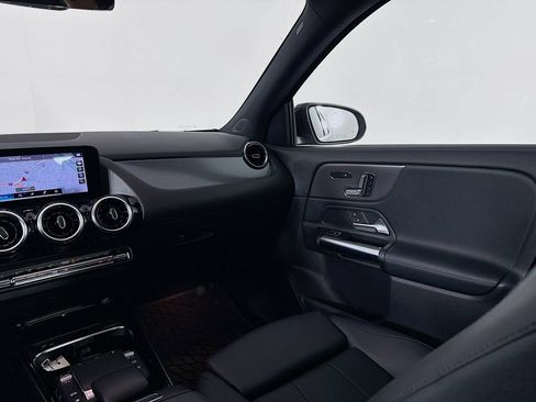 Used 2022 Mercedes-Benz GLA 250 4MATIC image 24