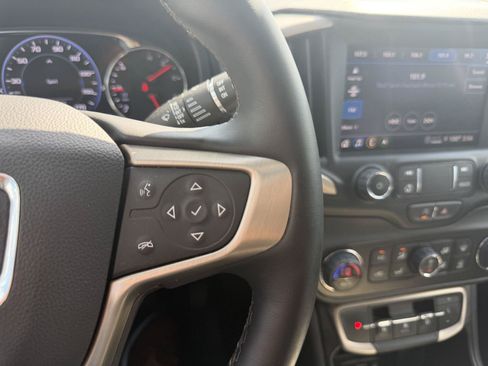 Used 2024 GMC Terrain Denali w/ Denali Premium Package AWD/4WD image 13