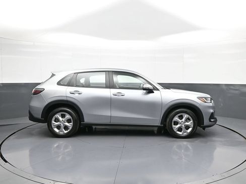 Certified 2024 Honda HR-V LX image 5