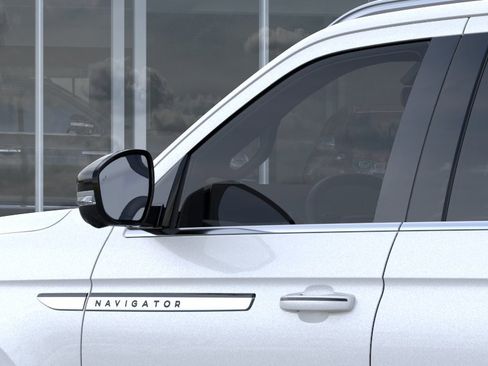 New 2026 Lincoln Navigator Reserve AWD/4WD image 20