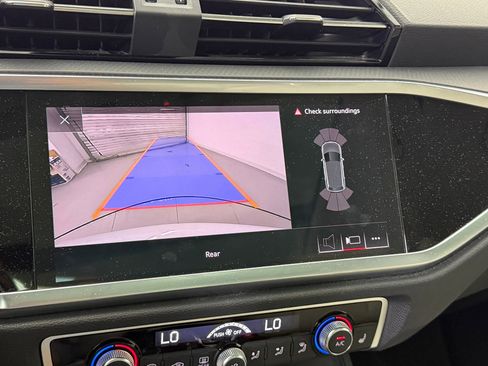 Used 2019 Audi Q3 2.0T Premium Plus image 29