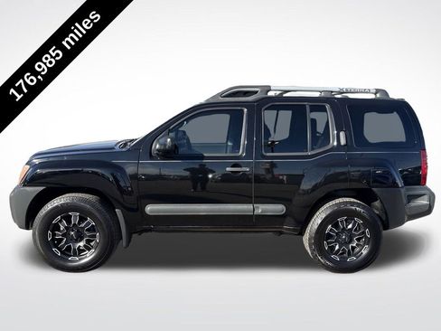 Used 2015 Nissan Xterra S w/ Value Package image 2