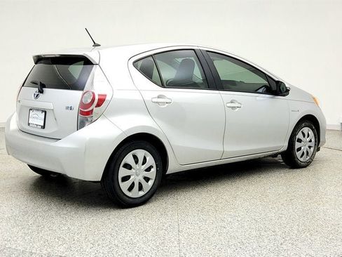 Used 2012 Toyota Prius C One FWD image 5
