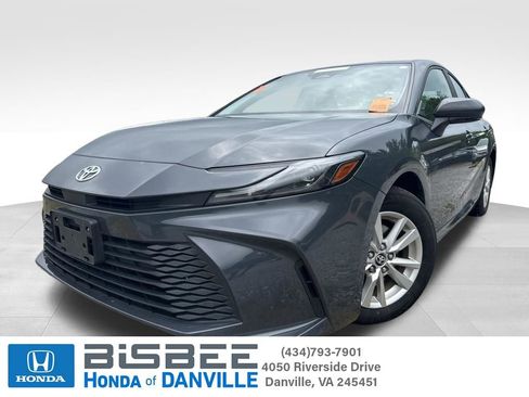 Used 2025 Toyota Camry LE FWD image 1