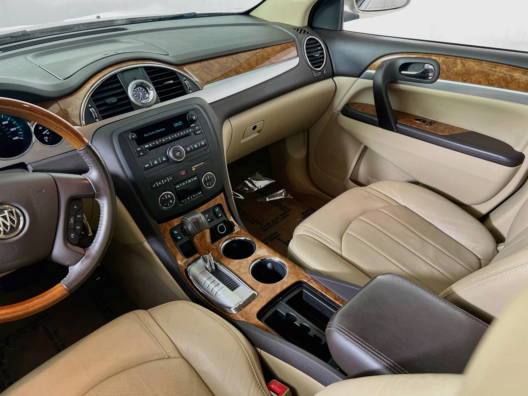 Used 2011 Buick Enclave CXL FWD image 21