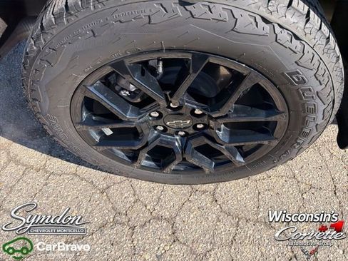 Certified 2025 Chevrolet Colorado Z71 w/ Technology Package AWD/4WD image 24
