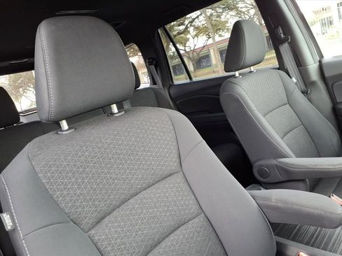 Used 2021 Honda Passport Sport image 17