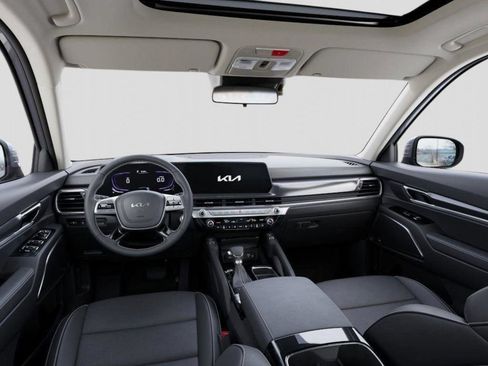 Used 2025 Kia Telluride S AWD/4WD image 14