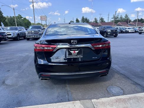 Used 2017 Toyota Avalon XLE FWD image 6