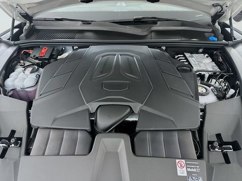 New 2026 Porsche Cayenne E-Hybrid Coupe AWD/4WD image 31