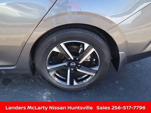 Used 2025 Nissan Sentra SV w/ Trunk Package image 12