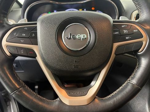 Used 2016 Jeep Grand Cherokee Overland image 17