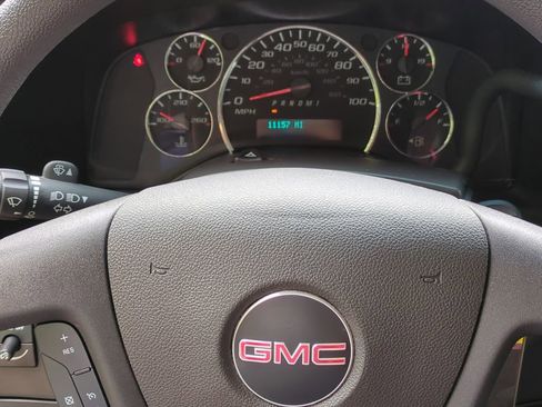Used 2024 GMC Savana 2500 w/ Driver Convenience Package RWD image 26