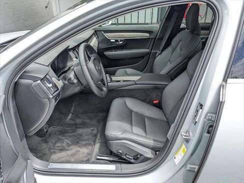 Used 2025 Volvo S90 B6 Plus AWD/4WD image 9