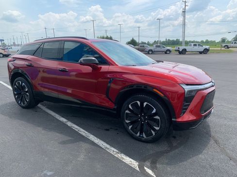 Used 2024 Chevrolet Blazer EV RS AWD/4WD image 3