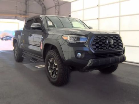 Used 2020 Toyota Tacoma TRD Off-Road w/ Technology Package AWD/4WD image 6