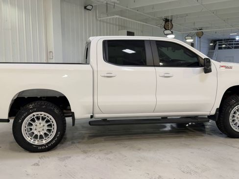 Used 2025 Chevrolet Silverado 1500 RST image 2