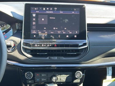 New 2026 Jeep Compass Latitude image 23