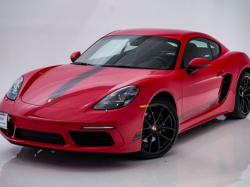 Used 2024 Porsche 718 Cayman RWD image 3