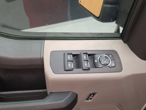 Used 2016 Ford F150 XL w/ Equipment Group 101A Mid AWD/4WD image 17