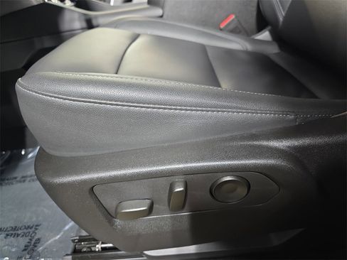 Used 2024 Chevrolet Tahoe Z71 w/ Off-Road Capability Package image 28