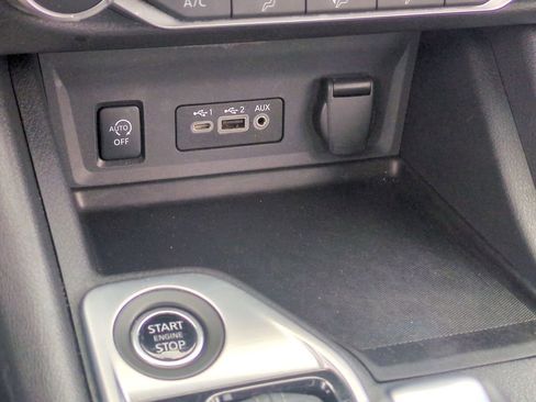 Used 2025 Nissan Sentra SV FWD image 18