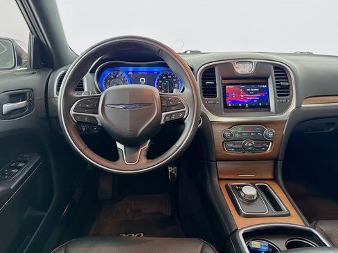 Used 2016 Chrysler 300 C Platinum w/ Safetytec Plus Group image 26