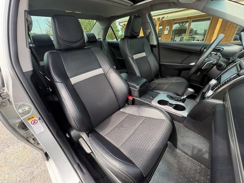 Used 2013 Toyota Camry SE w/ Convenience Pkg FWD image 31