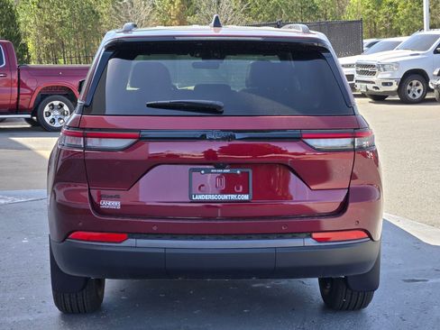 New 2026 Jeep Grand Cherokee Altitude image 6