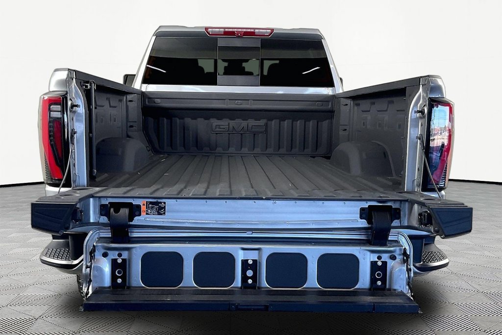 Certified 2025 GMC Sierra 2500 AT4 w/ AT4 Preferred Package AWD/4WD image 6