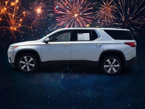 Used 2020 Chevrolet Traverse LT w/ LT Premium Package FWD image 25