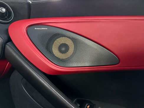 Used 2017 McLaren 570S Coupe image 33