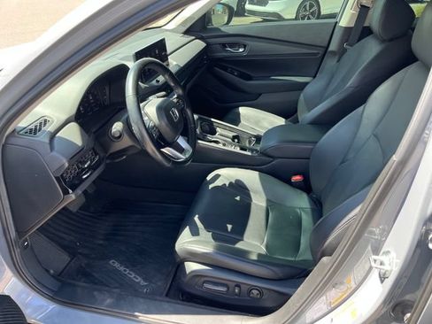 Used 2024 Honda Accord Touring image 2