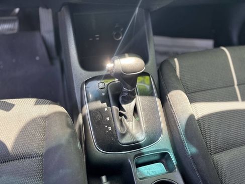 Used 2017 Kia Forte LX FWD image 21
