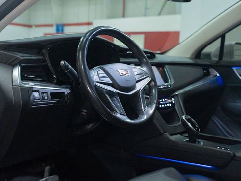 Used 2018 Cadillac XT5 Premium Luxury w/ Driver Assist Package image 19