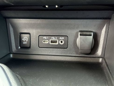 Certified 2025 Nissan Sentra SV FWD image 24