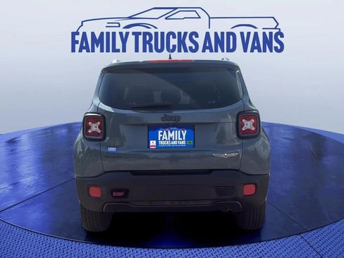 Used 2017 Jeep Renegade Trailhawk image 4