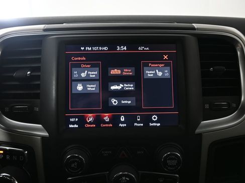 Used 2020 RAM 1500 Classic SLT w/ Luxury Group AWD/4WD image 28