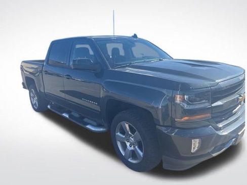 Used 2017 Chevrolet Silverado 1500 LT w/ All Star Edition image 4