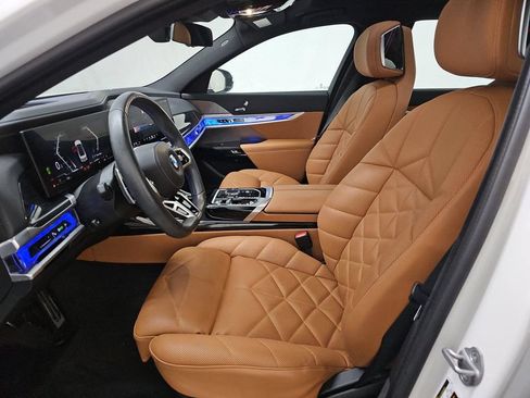 Used 2023 BMW 740i RWD image 4