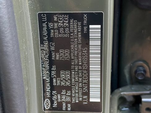 Certified 2025 Hyundai Santa Cruz Limited image 42