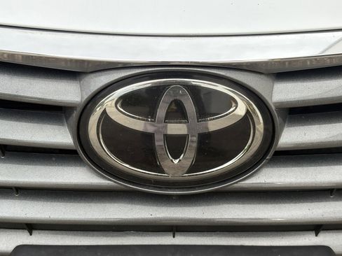 Used 2021 Toyota Avalon XLE FWD image 10