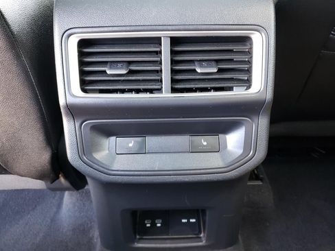 Used 2024 Volkswagen Atlas Cross Sport SEL image 13